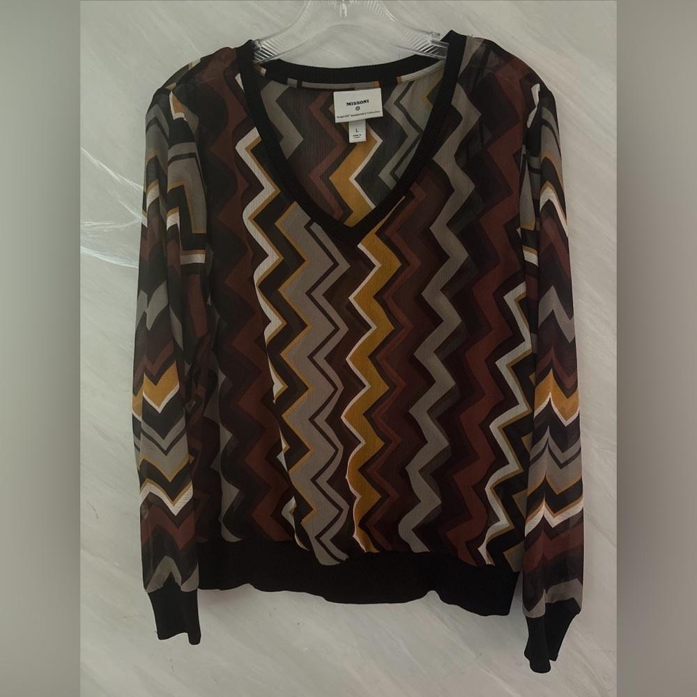 Chevron Patterned V-Neck Sweater - image 1